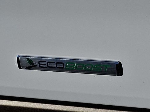 Used 2013 Ford F150 Lariat w/ Lariat Chrome Pkg image 32