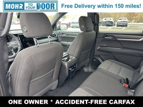 Used 2025 GMC Acadia Elevation image 32