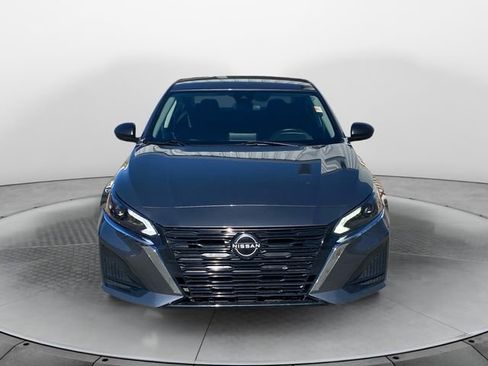 Used 2024 Nissan Altima 2.5 SV image 8