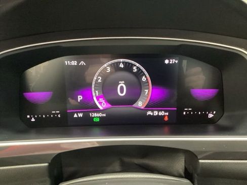 Certified 2024 Volkswagen Tiguan SE R-Line image 6