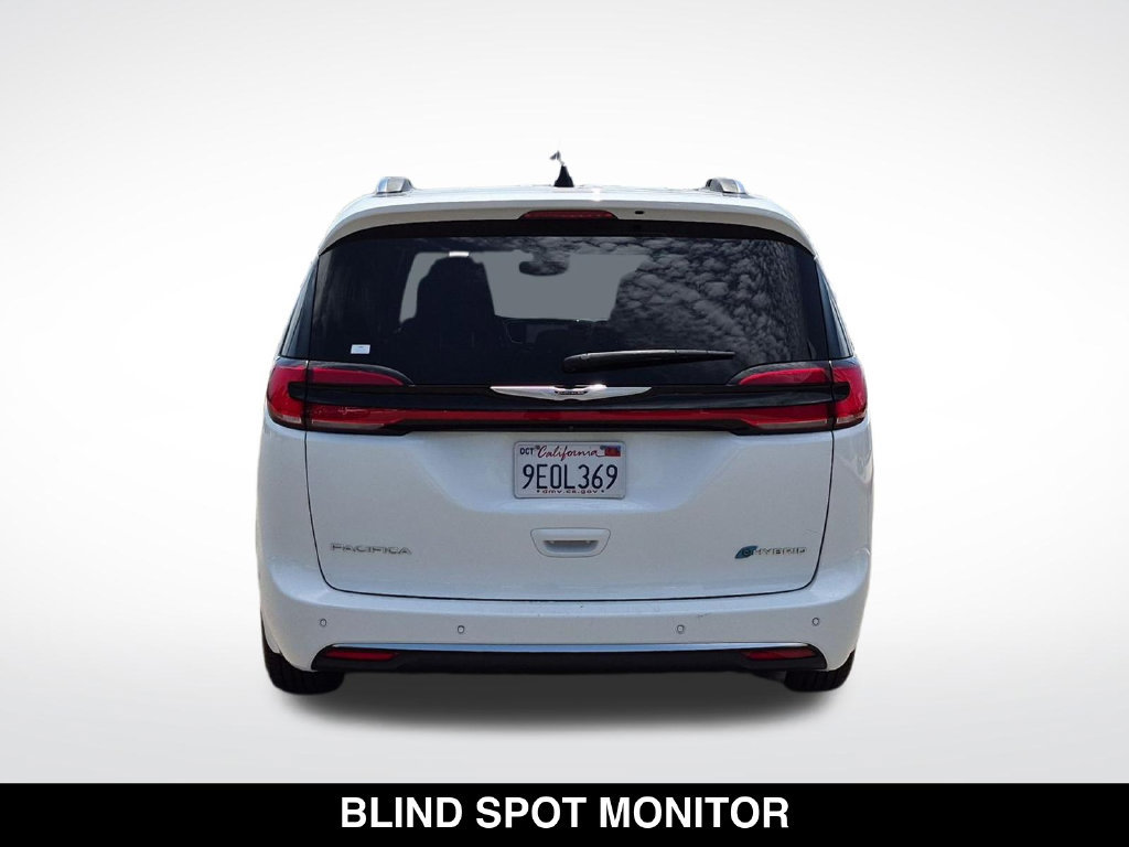 Used 2023 Chrysler Pacifica Pinnacle FWD image 8