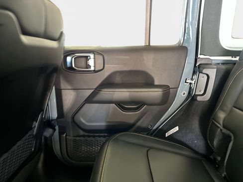 New 2025 Jeep Wrangler Unlimited Rubicon 392 image 13