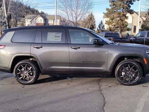 New 2025 Jeep Grand Cherokee L Limited w/ Trailer Tow Package image 2