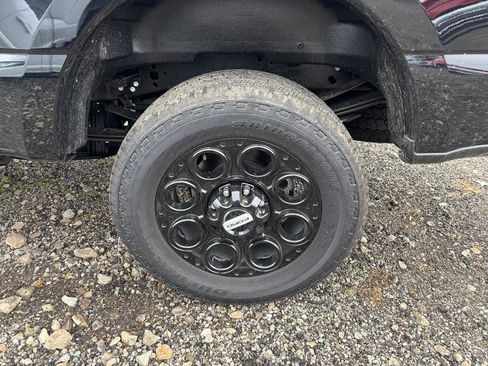 New 2025 Ford F250 Lariat w/ Black Appearance Package image 27