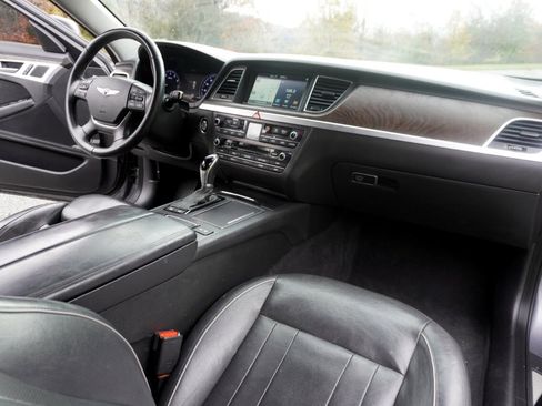 Used 2015 Hyundai Genesis 5.0 image 25