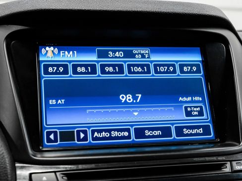 Used 2013 Hyundai Genesis 3.8 image 24