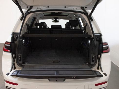 Certified 2026 BMW X7 xDrive40i w/ Premium Package image 26