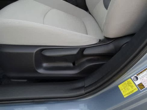 Certified 2022 Toyota Corolla LE w/ LE Convenience Package image 17