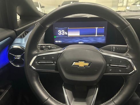 Used 2024 Chevrolet Equinox EV LT image 19