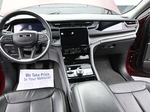 Used 2023 Jeep Grand Cherokee 4WD 4xe w/ Luxury Tech Group II image 31