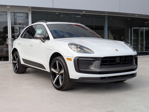 New 2026 Porsche Macan Turbo image 7