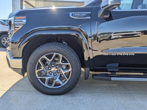 New 2026 GMC Sierra 1500 SLT w/ SLT Premium Package image 10