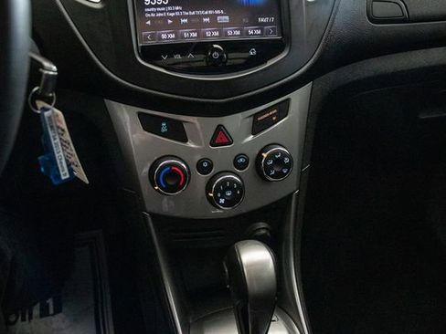 Used 2015 Chevrolet Trax LT w/ LT Sun and Sound Package image 31