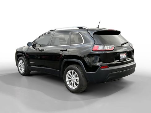 Used 2019 Jeep Cherokee Latitude w/ Popular Appearance Group image 3