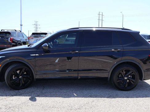 Used 2023 Volkswagen Tiguan SE R-Line FWD image 6