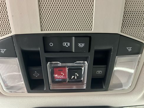 Used 2024 Mitsubishi Eclipse Cross SE AWD/4WD image 6
