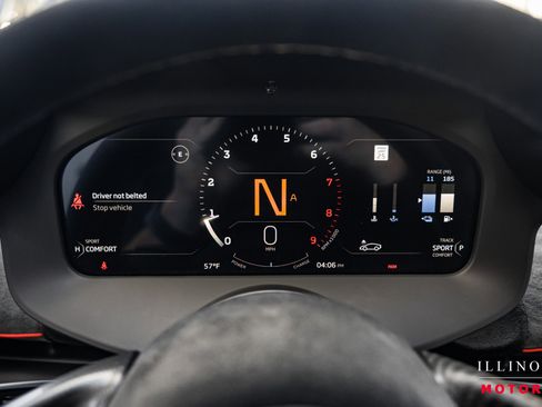 Used 2023 McLaren Artura image 25