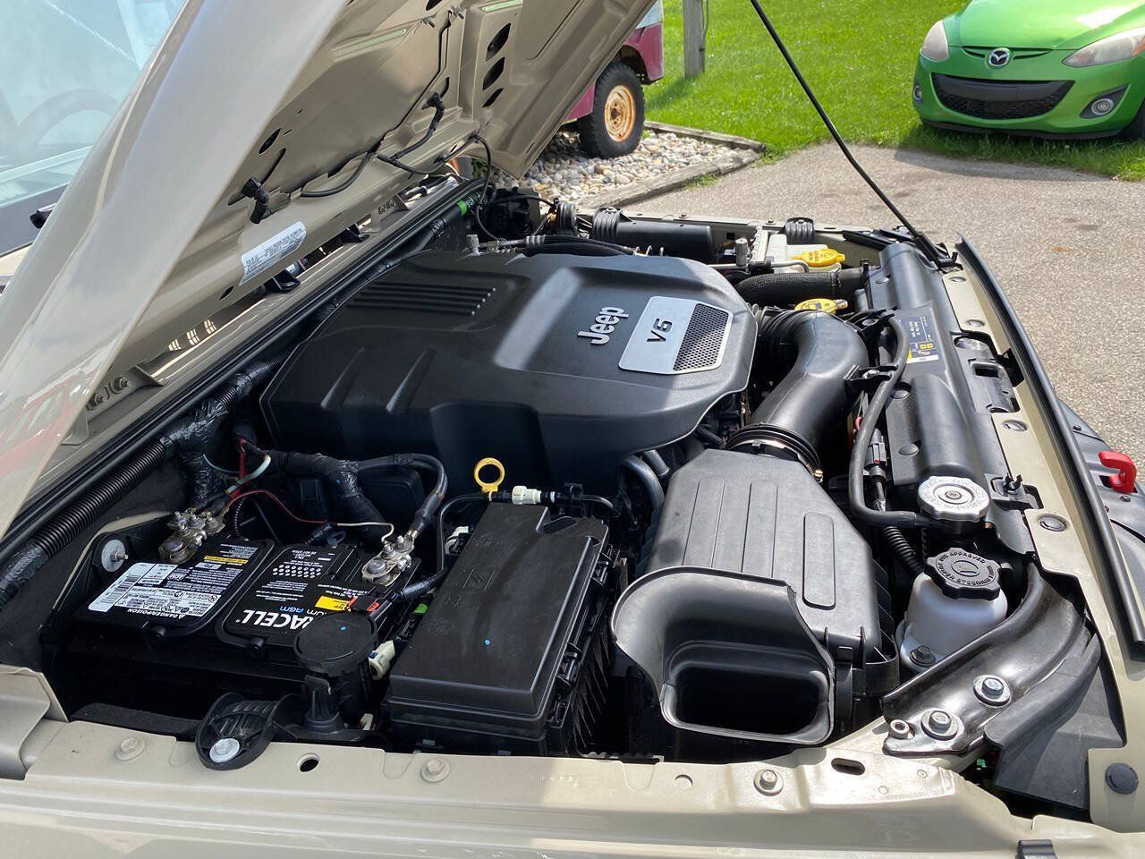 Used 2018 Jeep Wrangler Unlimited Sport AWD/4WD image 16