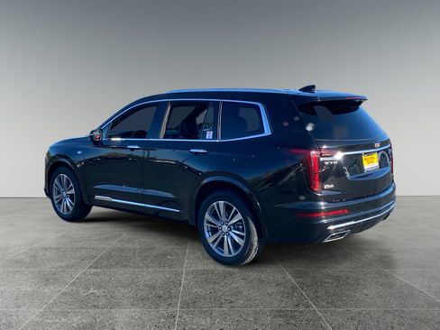 Used 2024 Cadillac XT6 Premium Luxury FWD image 3
