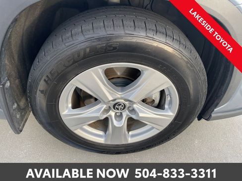 Used 2023 Toyota Highlander LE image 10