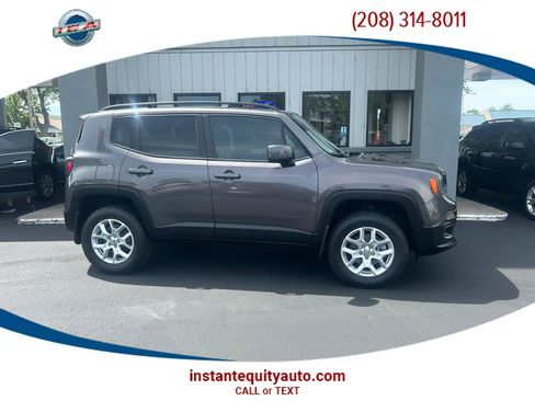 Used 2017 Jeep Renegade Latitude AWD/4WD image 1