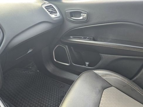 Used 2020 Jeep Compass Latitude w/ Popular Equipment Group image 18