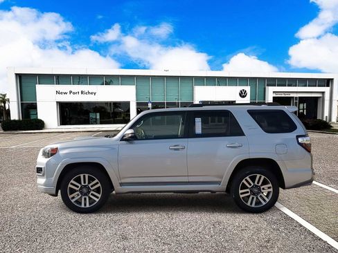 Used 2022 Toyota 4Runner TRD Sport image 5