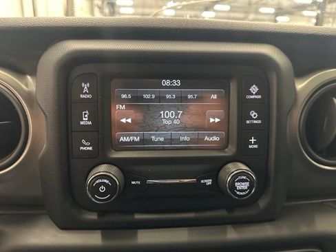 Used 2018 Jeep Wrangler Unlimited Sport S AWD/4WD image 27