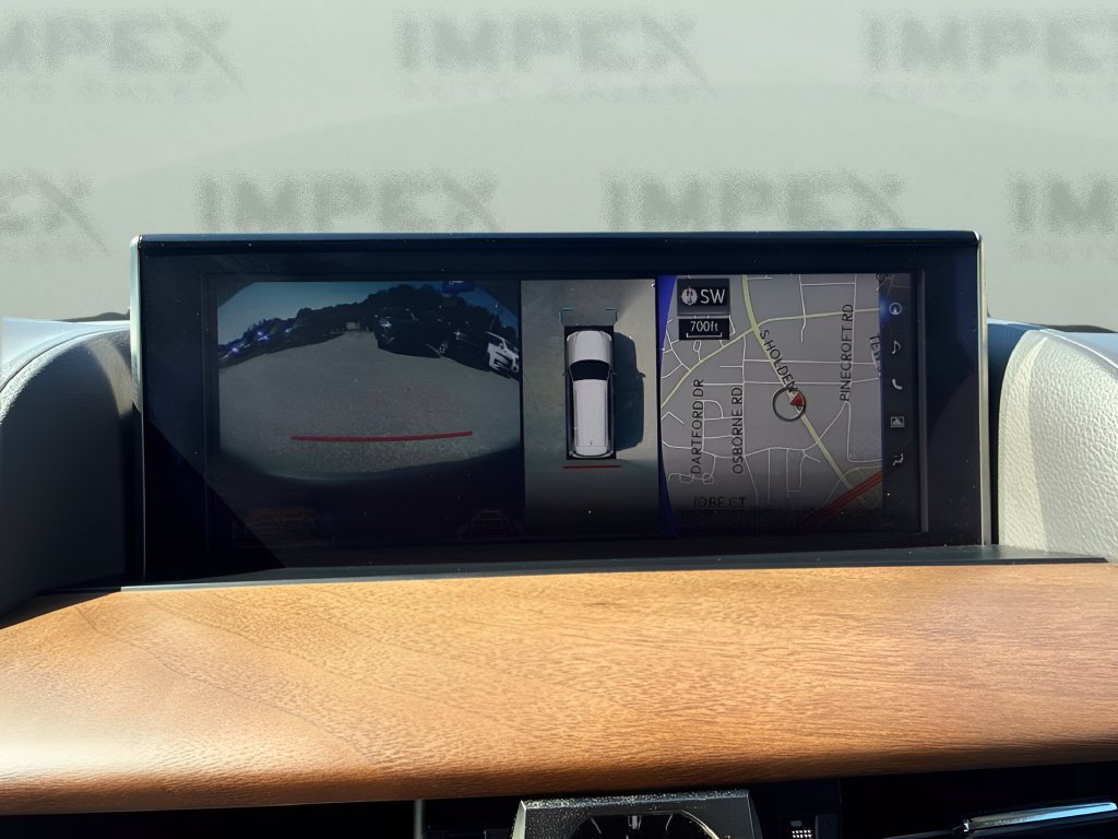 Used 2019 Lexus LX 570 4WD w/ Luxury Package image 18