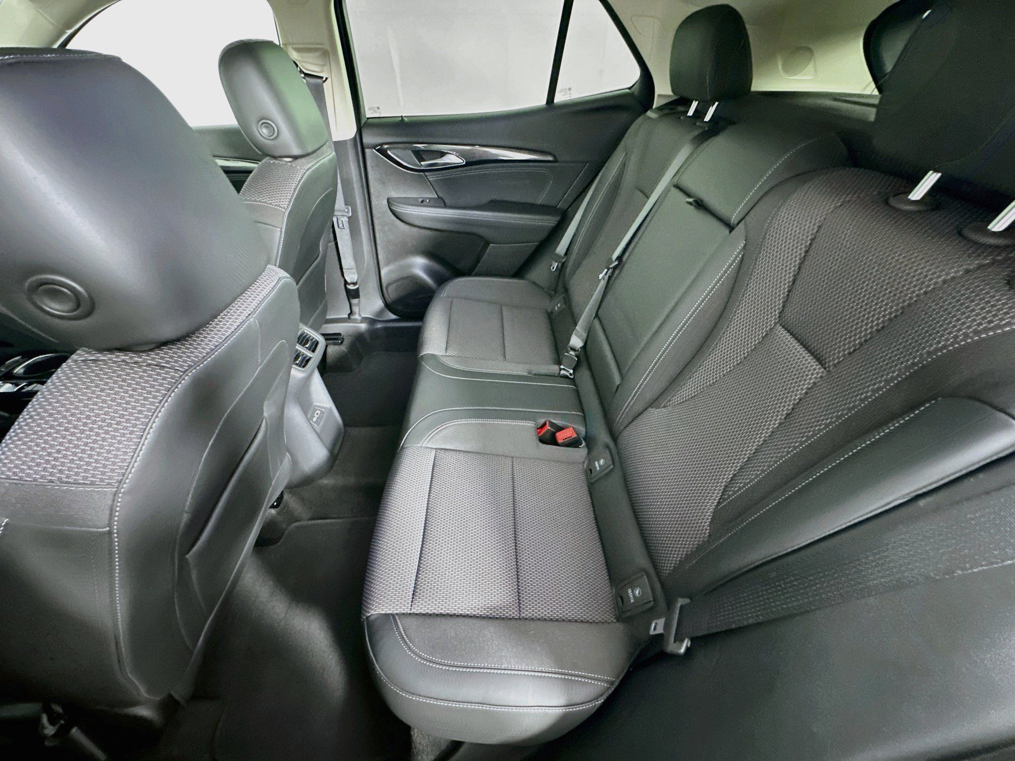 Used 2023 Buick Envision Preferred FWD image 28