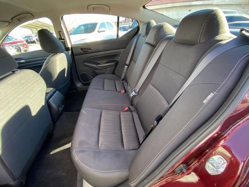 Used 2025 Nissan Altima 2.5 SV image 37