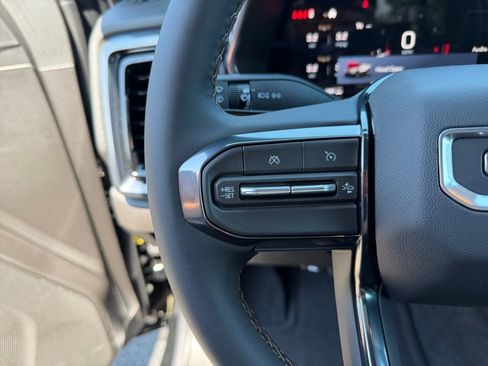 New 2026 GMC Canyon AT4 AWD/4WD image 15