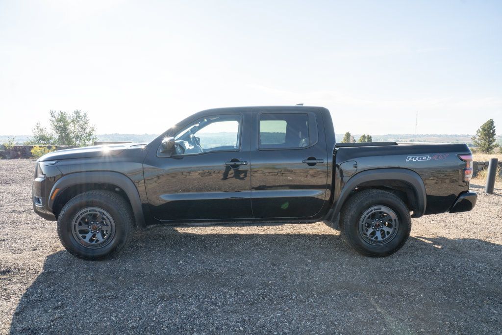 Used 2026 Nissan Frontier PRO-4X AWD/4WD image 8