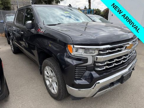 Used 2023 Chevrolet Silverado 1500 LTZ w/ LTZ Convenience Package II AWD/4WD image 2
