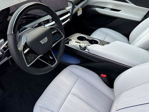 New 2026 Cadillac Lyriq Sport image 10