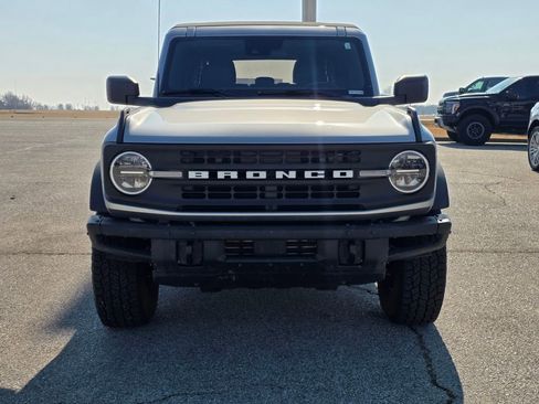 Used 2022 Ford Bronco Black Diamond image 2
