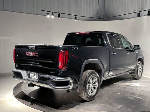 Used 2026 GMC Sierra 1500 SLT image 11