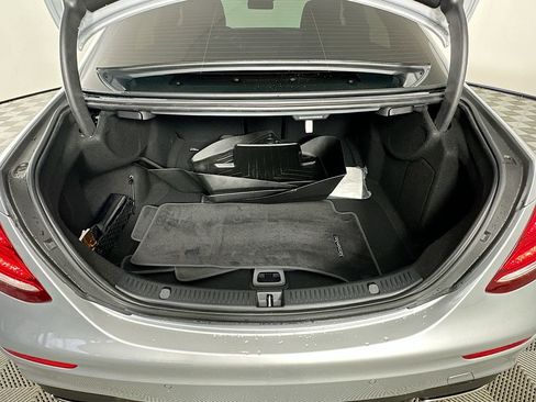 Used 2020 Mercedes-Benz E 350 Sedan image 27
