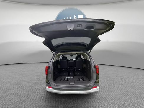 Certified 2025 Kia Carnival EX FWD image 24