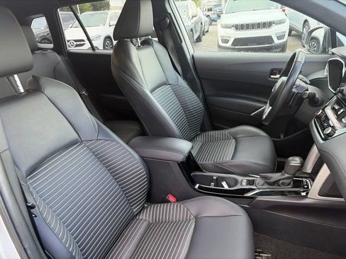 Used 2023 Toyota Corolla Cross AWD Hybrid w/ Convenience Package image 13
