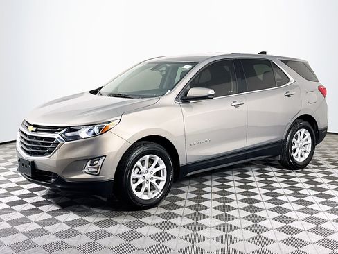 Used 2018 Chevrolet Equinox LT image 4