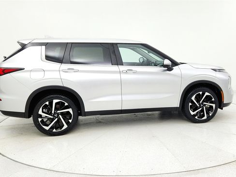 Used 2024 Mitsubishi Outlander FWD image 5