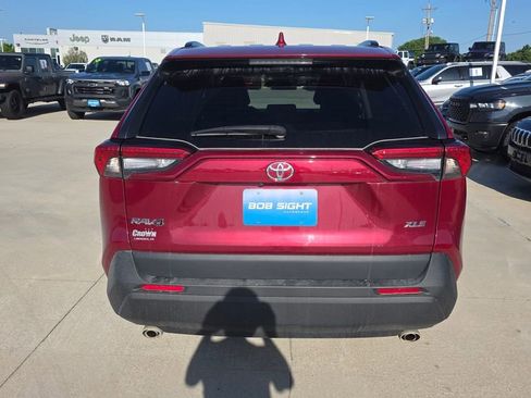 Used 2023 Toyota RAV4 XLE w/ Convenience Package FWD image 4