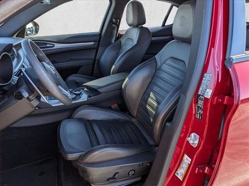 Used 2018 Alfa Romeo Stelvio Ti Sport image 14