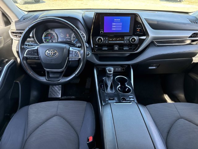 Used 2023 Toyota Highlander LE FWD image 18