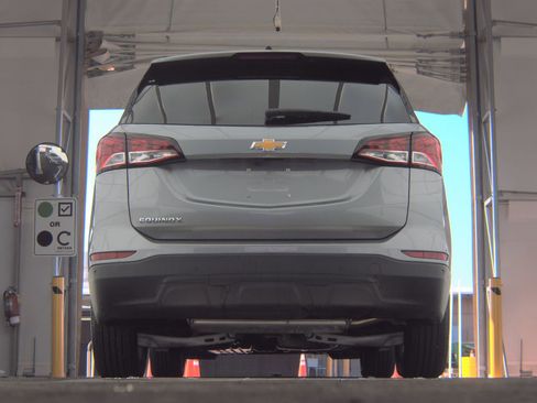 Used 2024 Chevrolet Equinox LS w/ LS Convenience Package image 7