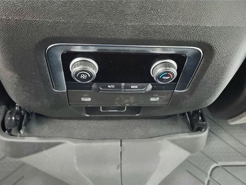 Used 2024 Chevrolet Tahoe LS AWD/4WD image 23