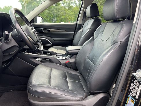 Used 2022 Kia Telluride EX w/ EX Premium Package AWD/4WD image 19