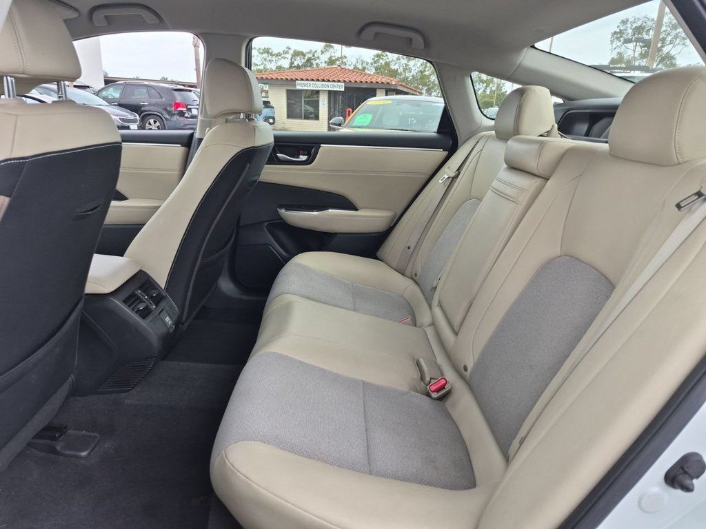 Used 2018 Honda Clarity Plug-In Hybrid image 25