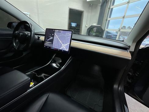 Used 2018 Tesla Model 3 Long Range image 25
